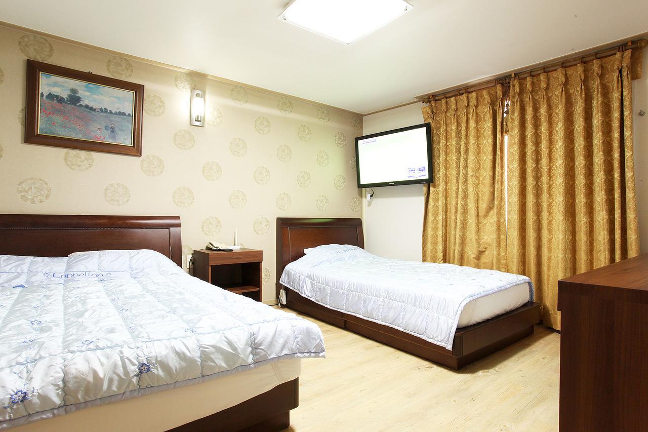 Bobos Hotel Jeju Exterior foto